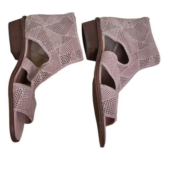 Lucky Brand Sicole Gladiator Sandals - Picture 3 of 16